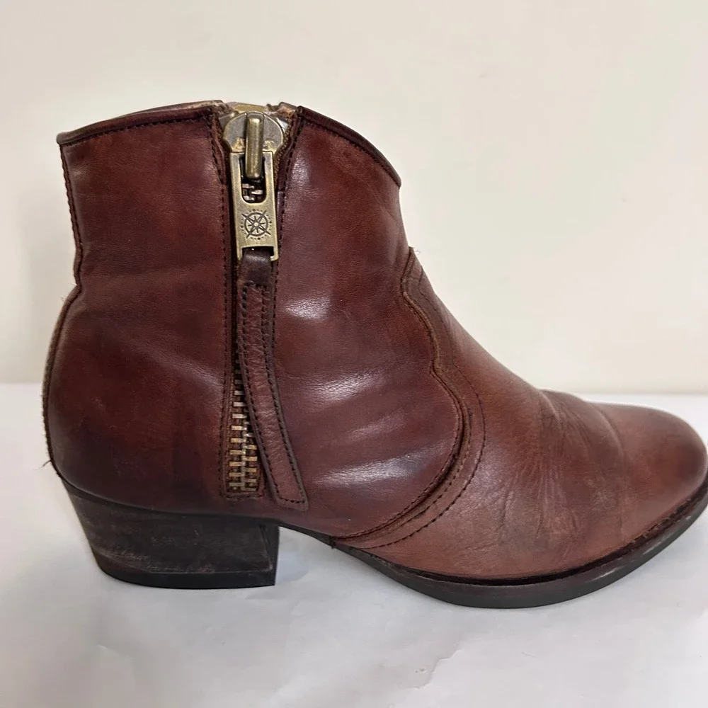 BUSSOLA Brown Leather Ankle Boots Western‎ Style Side Zip Block Heel 38